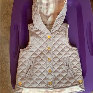 NWT!! Girls Gray Vest. Size 2T.